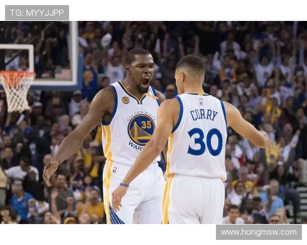 丹佛掘金与对手激烈角逐,引发球迷热议