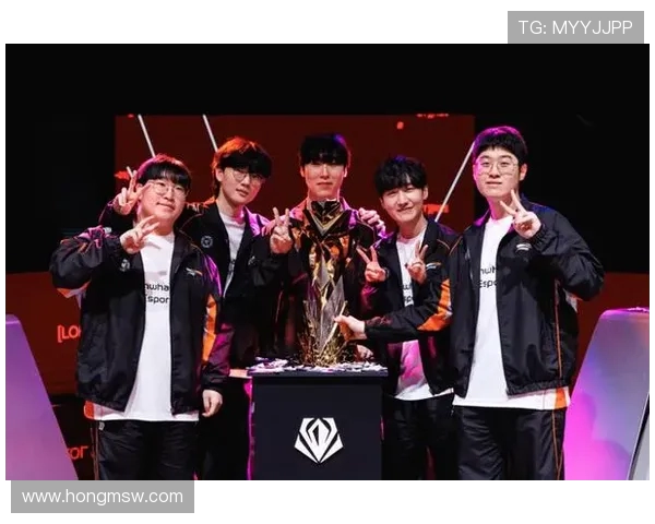 世界赛再掀高潮各大战队鏖战激烈新王加冕引爆全球电竞热潮